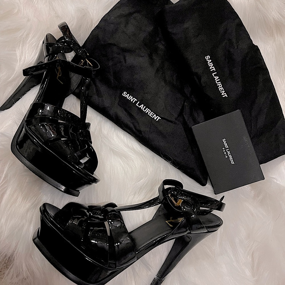 Iconic BLACK patent leather sandals. Patent leather, open toe heels.
